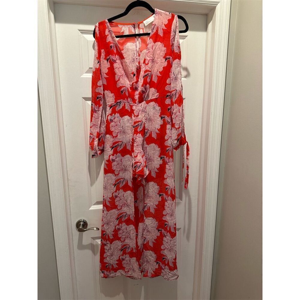 the room Women's Pink Floral V-Neck Belted Flowy Romper Sleeveless Size S